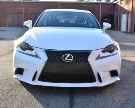 Белый Лексус ИС, объемом двигателя 2 л и пробегом 80 тыс. км за 9900 $, фото 1 на Automoto.ua