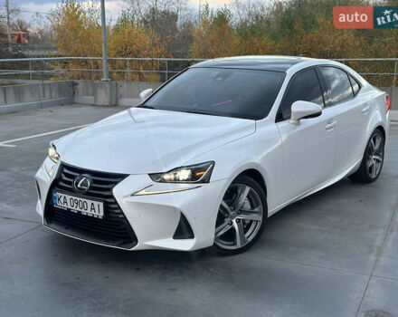Белый Лексус ИС, объемом двигателя 2 л и пробегом 150 тыс. км за 17999 $, фото 5 на Automoto.ua