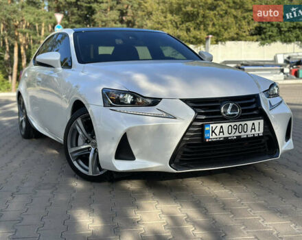 Белый Лексус ИС, объемом двигателя 2 л и пробегом 149 тыс. км за 19100 $, фото 4 на Automoto.ua