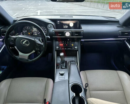 Белый Лексус ИС, объемом двигателя 2 л и пробегом 150 тыс. км за 17999 $, фото 20 на Automoto.ua
