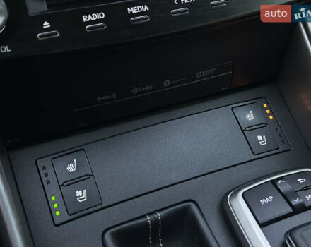 Белый Лексус ИС, объемом двигателя 2 л и пробегом 150 тыс. км за 17999 $, фото 34 на Automoto.ua