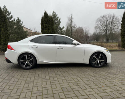 Белый Лексус ИС, объемом двигателя 2 л и пробегом 115 тыс. км за 17700 $, фото 9 на Automoto.ua
