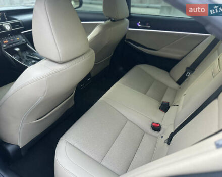 Белый Лексус ИС, объемом двигателя 2 л и пробегом 150 тыс. км за 17999 $, фото 19 на Automoto.ua