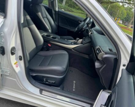 Лексус ИС 2016 в Львове на Automoto.ua Белый Лексус ИС, объемом двигателя 2 л и пробегом 73 тыс. км за 14500 $, фото 9 на Automoto.ua