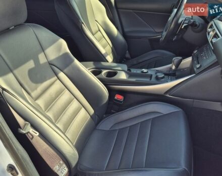 Белый Лексус ИС, объемом двигателя 2 л и пробегом 94 тыс. км за 20500 $, фото 13 на Automoto.ua