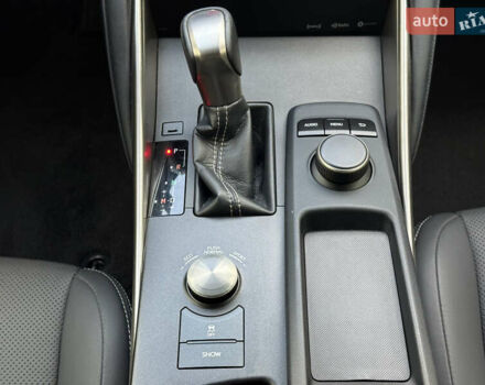 Белый Лексус ИС, объемом двигателя 2 л и пробегом 59 тыс. км за 20700 $, фото 25 на Automoto.ua