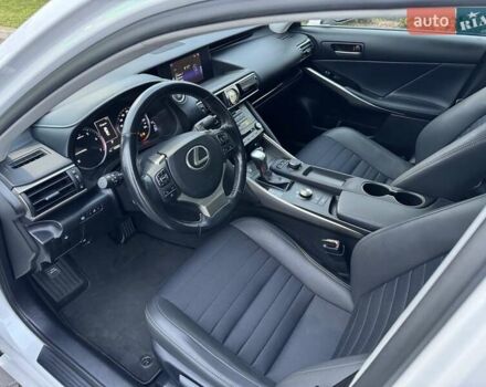 Білий Лексус ІС, об'ємом двигуна 2 л та пробігом 64 тис. км за 20500 $, фото 32 на Automoto.ua