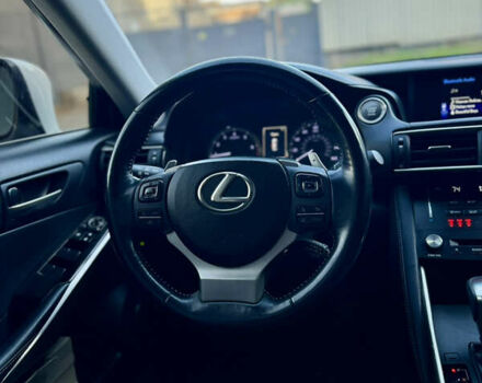 Білий Лексус ІС, об'ємом двигуна 2 л та пробігом 159 тис. км за 17799 $, фото 11 на Automoto.ua