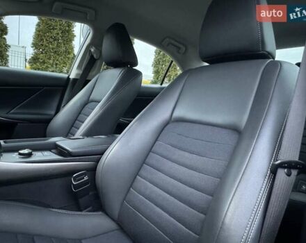 Білий Лексус ІС, об'ємом двигуна 2 л та пробігом 64 тис. км за 20500 $, фото 35 на Automoto.ua