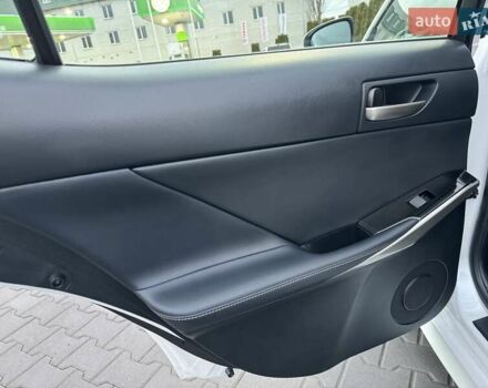 Білий Лексус ІС, об'ємом двигуна 2 л та пробігом 64 тис. км за 20500 $, фото 54 на Automoto.ua