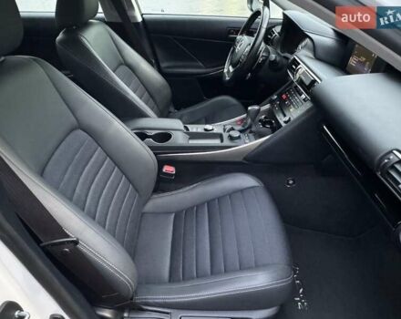 Білий Лексус ІС, об'ємом двигуна 2 л та пробігом 64 тис. км за 20500 $, фото 64 на Automoto.ua