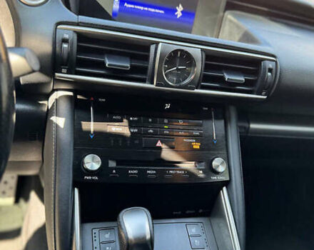 Белый Лексус ИС, объемом двигателя 2 л и пробегом 83 тыс. км за 20000 $, фото 7 на Automoto.ua