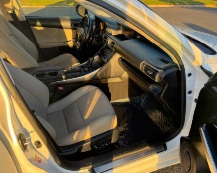 Белый Лексус ИС, объемом двигателя 3.5 л и пробегом 64 тыс. км за 11100 $, фото 9 на Automoto.ua