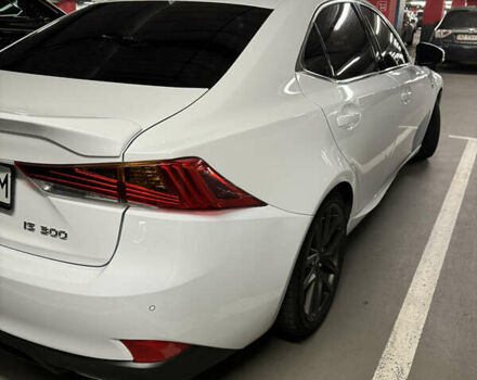 Белый Лексус ИС, объемом двигателя 2 л и пробегом 113 тыс. км за 20000 $, фото 4 на Automoto.ua