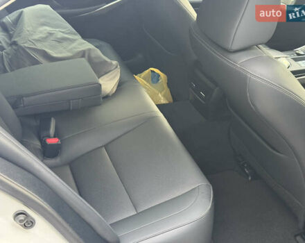 Белый Лексус ИС, объемом двигателя 2 л и пробегом 59 тыс. км за 20700 $, фото 16 на Automoto.ua