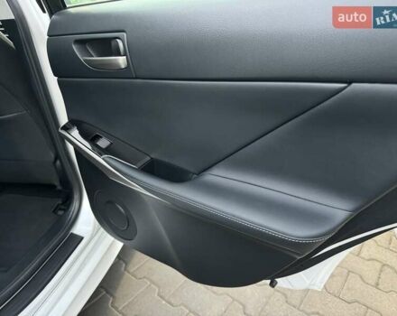 Білий Лексус ІС, об'ємом двигуна 2 л та пробігом 64 тис. км за 20500 $, фото 63 на Automoto.ua