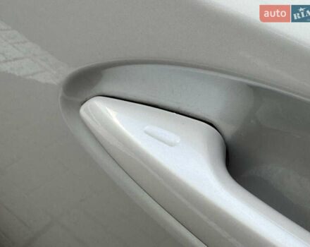 Белый Лексус ИС, объемом двигателя 2 л и пробегом 59 тыс. км за 20700 $, фото 9 на Automoto.ua