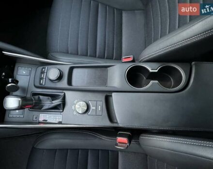 Білий Лексус ІС, об'ємом двигуна 2 л та пробігом 64 тис. км за 20500 $, фото 36 на Automoto.ua