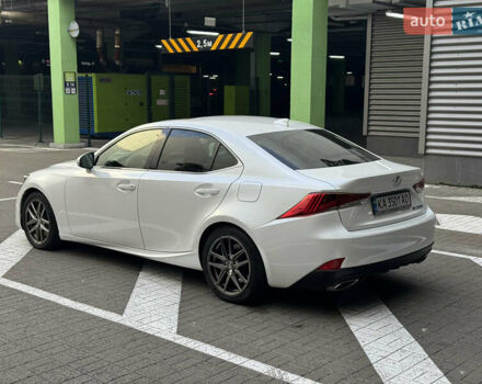 Белый Лексус ИС, объемом двигателя 2 л и пробегом 59 тыс. км за 20700 $, фото 2 на Automoto.ua