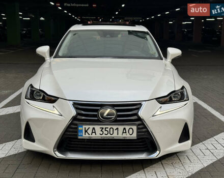 Белый Лексус ИС, объемом двигателя 2 л и пробегом 59 тыс. км за 20700 $, фото 7 на Automoto.ua