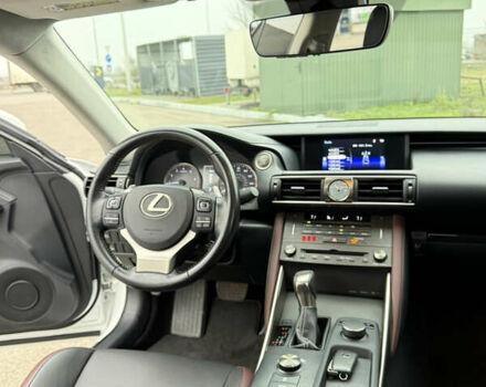 Белый Лексус ИС, объемом двигателя 2 л и пробегом 42 тыс. км за 20900 $, фото 24 на Automoto.ua