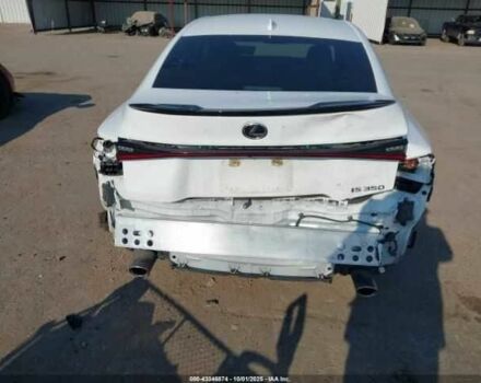 Белый Лексус ИС, объемом двигателя 3.5 л и пробегом 35 тыс. км за 15000 $, фото 5 на Automoto.ua