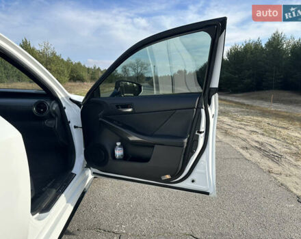 Білий Лексус ІС, об'ємом двигуна 3.46 л та пробігом 55 тис. км за 45000 $, фото 14 на Automoto.ua