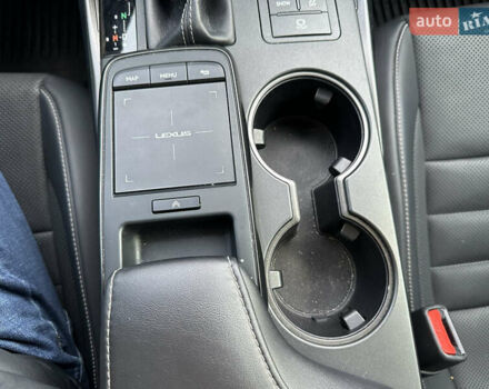 Білий Лексус ІС, об'ємом двигуна 3.46 л та пробігом 55 тис. км за 45000 $, фото 31 на Automoto.ua