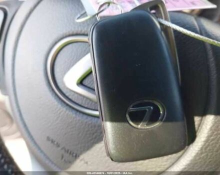 Белый Лексус ИС, объемом двигателя 3.5 л и пробегом 35 тыс. км за 15000 $, фото 10 на Automoto.ua