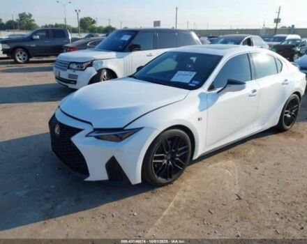 Белый Лексус ИС, объемом двигателя 3.5 л и пробегом 35 тыс. км за 15000 $, фото 1 на Automoto.ua