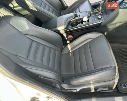 Білий Лексус ІС, об'ємом двигуна 3.46 л та пробігом 55 тис. км за 45000 $, фото 16 на Automoto.ua