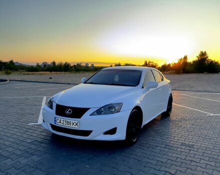 Белый Лексус ИС, объемом двигателя 2.5 л и пробегом 230 тыс. км за 7400 $, фото 1 на Automoto.ua