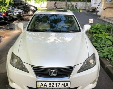 Белый Лексус ИС, объемом двигателя 2.5 л и пробегом 305 тыс. км за 8500 $, фото 1 на Automoto.ua