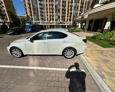 Белый Лексус ИС, объемом двигателя 2.5 л и пробегом 136 тыс. км за 11300 $, фото 1 на Automoto.ua