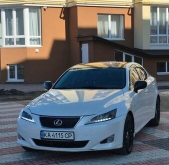 Білий Лексус ІС, об'ємом двигуна 2.5 л та пробігом 216 тис. км за 8500 $, фото 1 на Automoto.ua