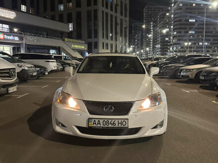 Белый Лексус ИС, объемом двигателя 2.5 л и пробегом 167 тыс. км за 8850 $, фото 1 на Automoto.ua