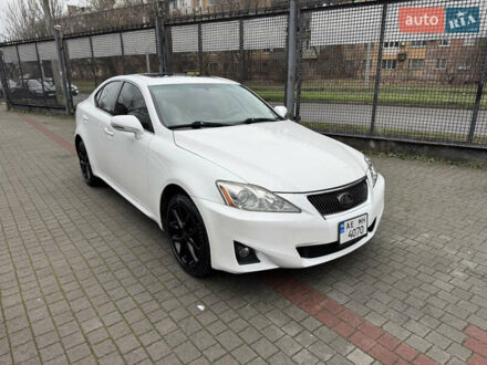 Белый Лексус ИС, объемом двигателя 2.5 л и пробегом 184 тыс. км за 10000 $, фото 1 на Automoto.ua