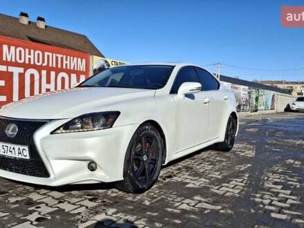 Белый Лексус ИС, объемом двигателя 2.5 л и пробегом 197 тыс. км за 10800 $, фото 1 на Automoto.ua