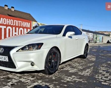 Белый Лексус ИС, объемом двигателя 2.5 л и пробегом 197 тыс. км за 10800 $, фото 1 на Automoto.ua