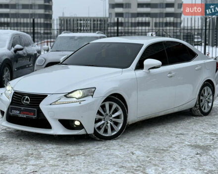 Белый Лексус ИС, объемом двигателя 2.5 л и пробегом 143 тыс. км за 16800 $, фото 1 на Automoto.ua
