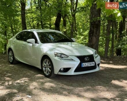 Белый Лексус ИС, объемом двигателя 2.5 л и пробегом 145 тыс. км за 17200 $, фото 1 на Automoto.ua