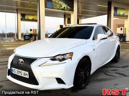 Белый Лексус ИС, объемом двигателя 2.5 л и пробегом 17000 тыс. км за 14900 $, фото 1 на Automoto.ua