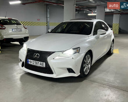 Белый Лексус ИС, объемом двигателя 2.5 л и пробегом 180 тыс. км за 16800 $, фото 1 на Automoto.ua
