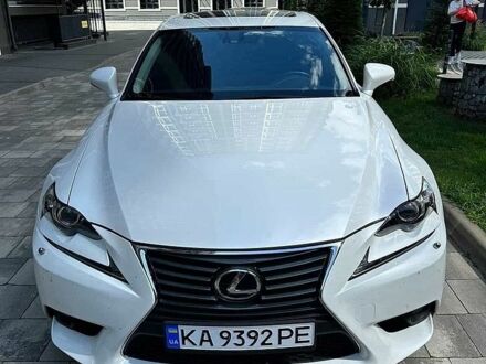 Белый Лексус ИС, объемом двигателя 2.5 л и пробегом 140 тыс. км за 15500 $, фото 1 на Automoto.ua