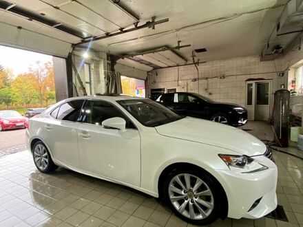 Білий Лексус ІС, об'ємом двигуна 2.5 л та пробігом 189 тис. км за 13900 $, фото 1 на Automoto.ua