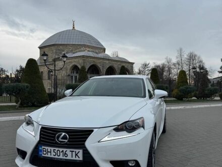 Белый Лексус ИС, объемом двигателя 2.5 л и пробегом 136 тыс. км за 16400 $, фото 1 на Automoto.ua