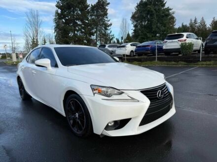 Білий Лексус ІС, об'ємом двигуна 2.5 л та пробігом 72 тис. км за 4600 $, фото 1 на Automoto.ua