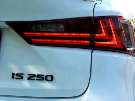 Білий Лексус ІС, об'ємом двигуна 2.5 л та пробігом 34 тис. км за 24450 $, фото 1 на Automoto.ua
