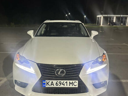 Лексус ИС 2015 в Киеве на Automoto.ua Белый Лексус ИС, объемом двигателя 2.5 л и пробегом 156 тыс. км за 18500 $, фото 1 на Automoto.ua