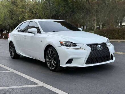 Білий Лексус ІС, об'ємом двигуна 2.5 л та пробігом 70 тис. км за 6300 $, фото 1 на Automoto.ua